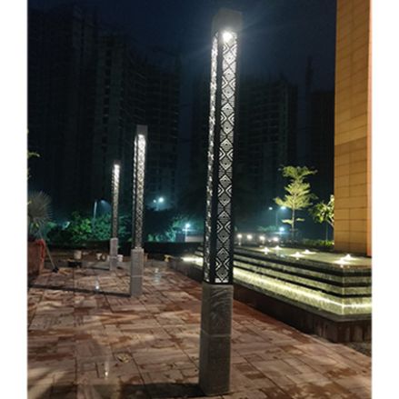 DECORATIVE POLE -BOLLARD